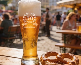 Schönes Weizenbierglas mit Namen graviert - Geschenkidee zum Geburtstag