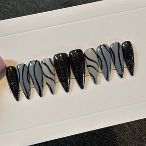 Press on nails