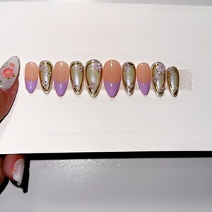 Press on nails