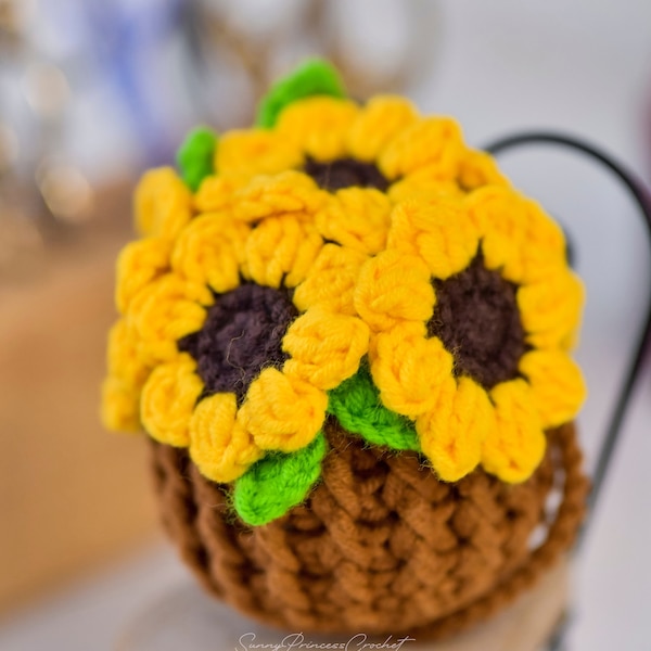 8 petal Sunflower Crochet Pattern,   Crochet Flower Pot Pattern, Sunflower Basket hanging plant, crochet hangers