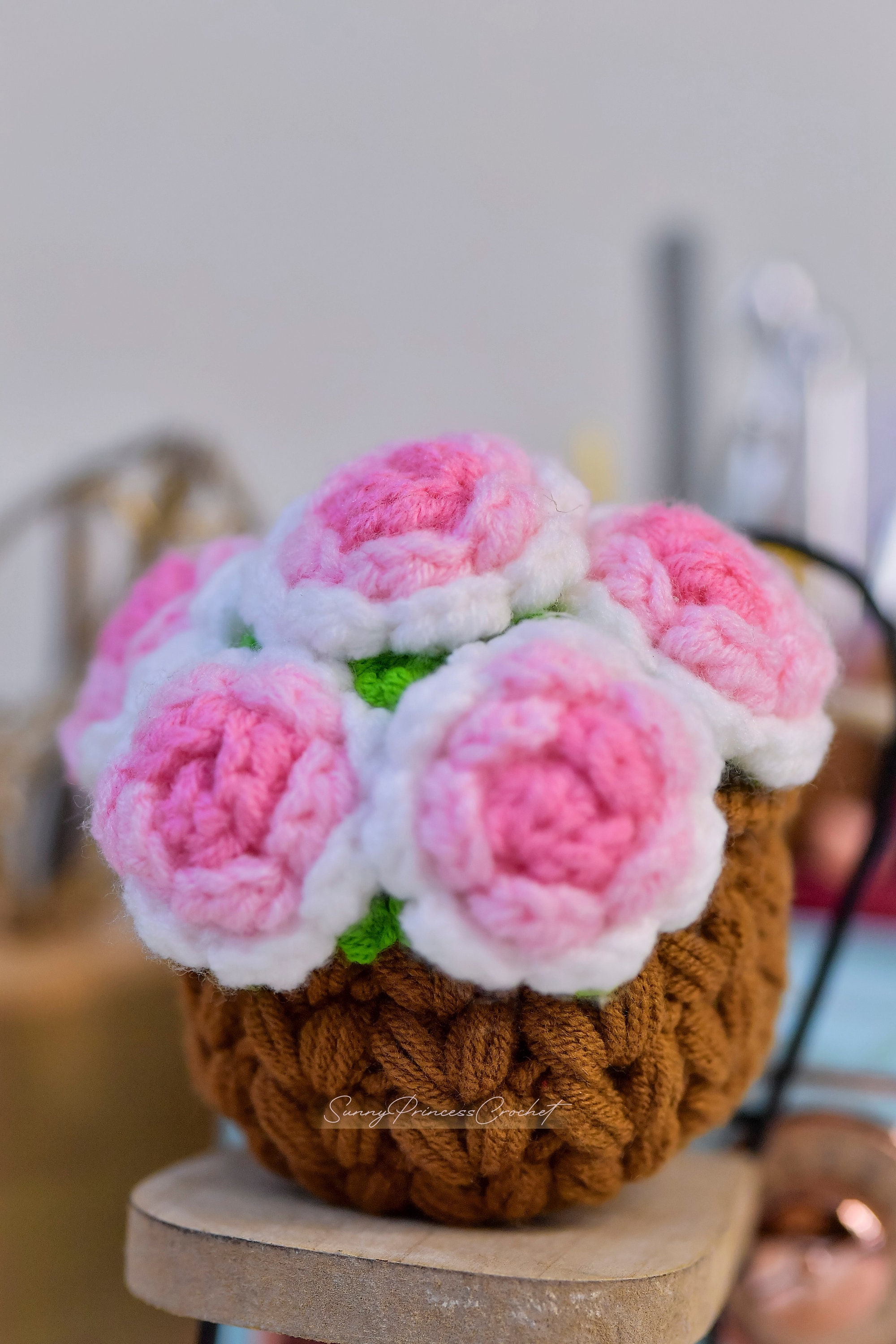 DIY Sunny Crochet Flower Bouquet - Pink - Wonderland Case