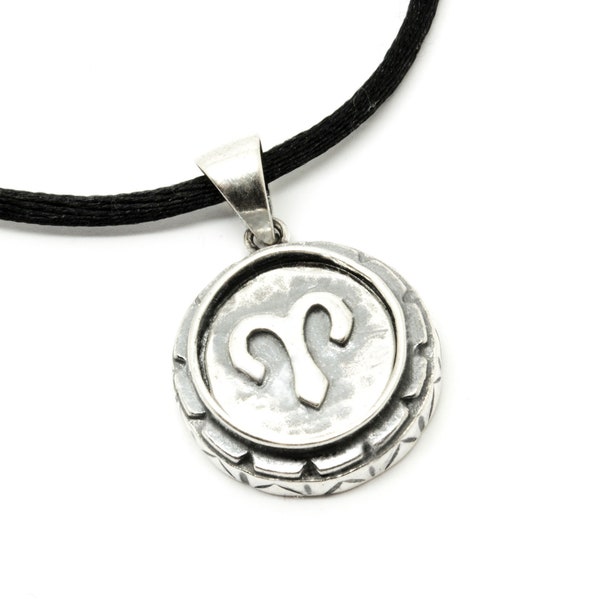 Little Compton Wristlet - Aries main image 1
