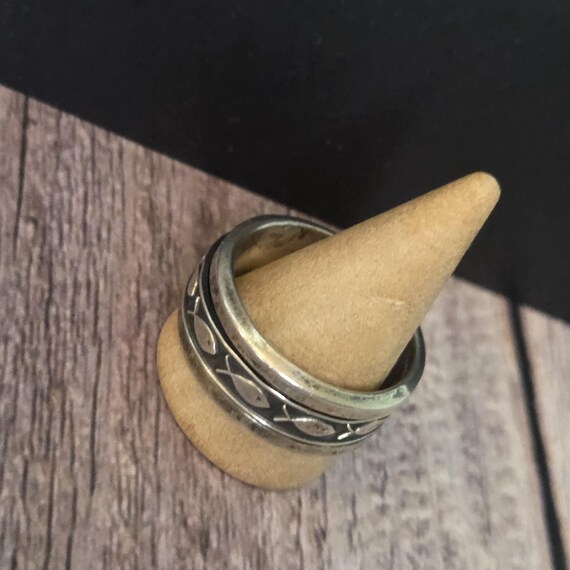 Sterling silver fish spinner ring - image 2