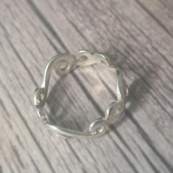 Sterling silver wavy scroll ring - image 6