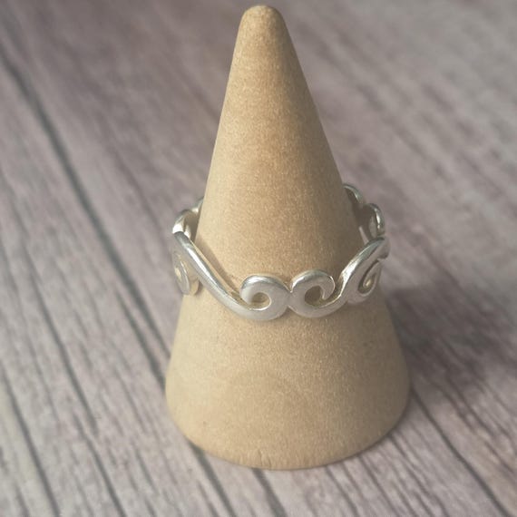 Sterling silver wavy scroll ring - image 2