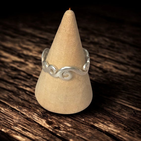 Sterling silver wavy scroll ring - image 3
