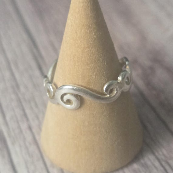 Sterling silver wavy scroll ring - image 1