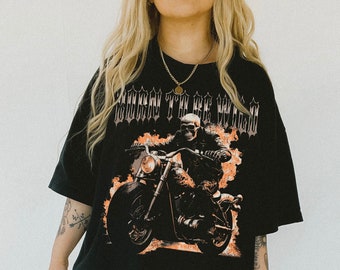 Komfortfarben Übergroßes Schädel-Motorrad-T-Shirt: Schmutz-Biker-T-Stück