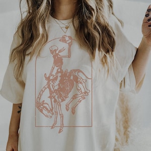 Skeleton Cowboy Graphic Tee: Vintage Inspired Unisex T-shirt