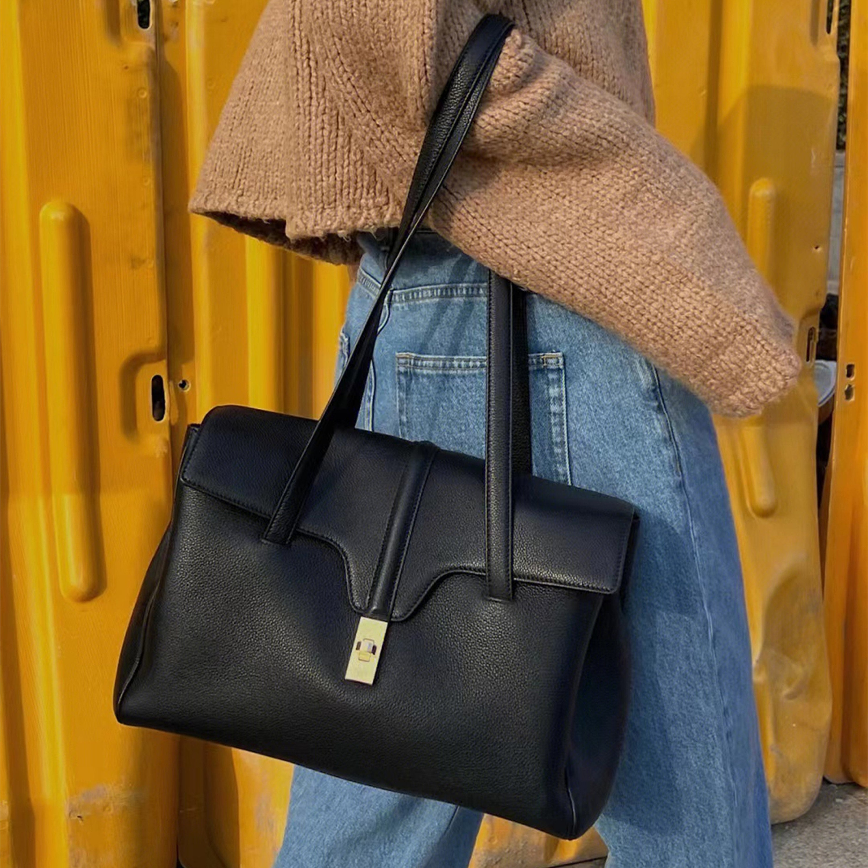 Celine medium 16 bag hot sale