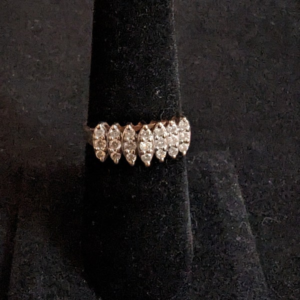 10K Gold Diamond Pyramid style ring size 7 3/4