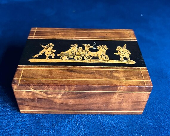 アンティークオリーブウッドスタンプボックス：イタリア象嵌の天使模様