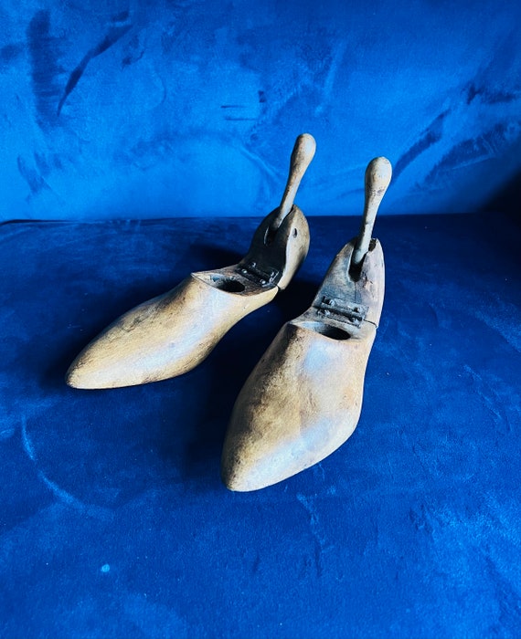 Antique wooden shoe trees Edwardian gentleman’s - image 1