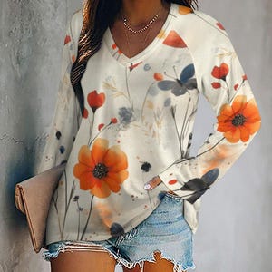 Cottagecore Floral V-Neck Top: Flowy Long Sleeve Boho Tunic