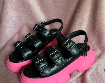 Sandali con plateau Koi Footwear - Sandali chunky Dolls kill