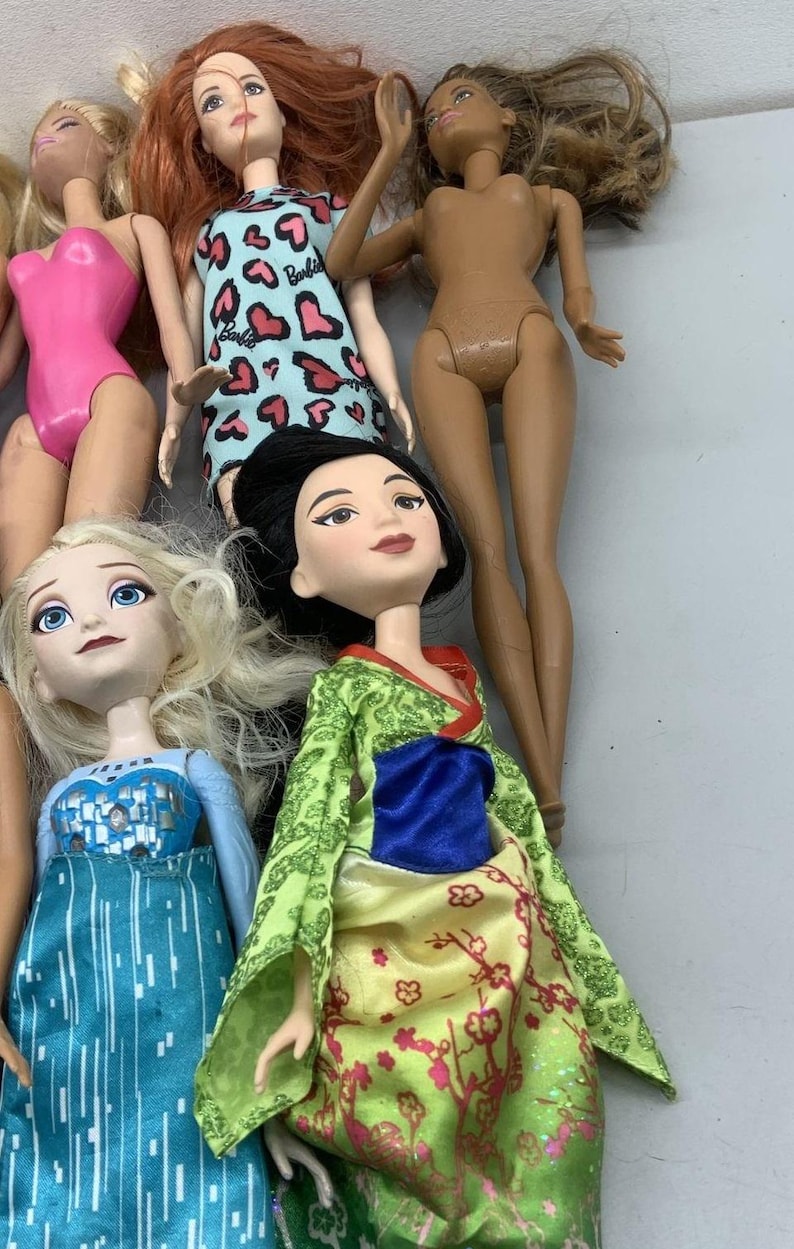 15 muñecas de princesas Disney de Mattel: Elsa, Anna, Mulan, Jasmine y Aladdin imagen 4