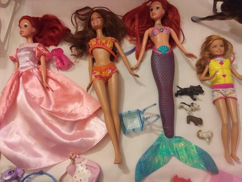 Barbie & Disney Princess Dolls - Ariel, Beast, Horse, Furniture, Wardrobe Closet, Barn image 3