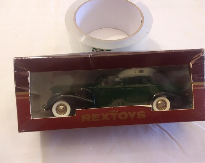 RexToys 1/43 Scale Diecast - 1938-1940 Cadillac V16 Cabriolet Open