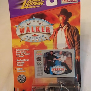 『炎のテキサス・レンジャー（WalkerTexas Ranger）』公式ミニカー Johnny Lightning Walker Texas Ranger Dodge Ram Die-cast Vehicle