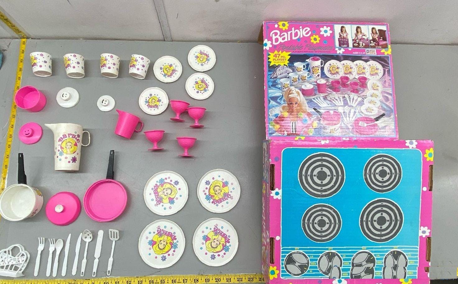 Huge Barbie Gift Package - Fashion Dolls, Holiday Barbies, Portable ...