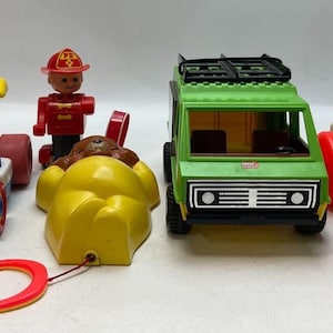 Vintage 1970s to 80s Fisher Price Little People Toy Collection