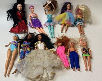 Barbie vintage, poupées Playline modernes et autres poupées mannequins