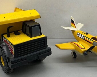 Vintage Tonka Kipper & Spielzeug Flugzeug (1970s)