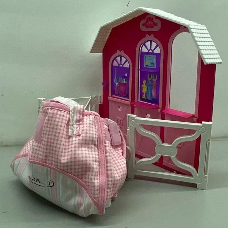 Barbie & Disney Princess Dolls - Ariel, Beast, Horse, Furniture, Wardrobe Closet, Barn image 13