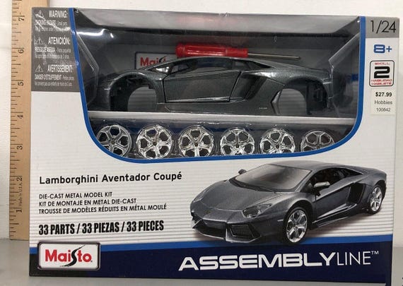 Assembly Line Lamborghini Aventador Coupe Die-cast Model Kit by