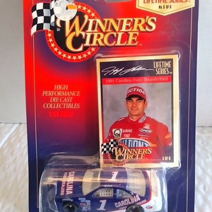NASCAR Jeff Gordon Nr. 1 - 1991 Carolina Ford Thunderbird Druckgussauto mit Sammelkarte, MIP