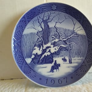 1967 Christmas Plate &quot;The Royal Oak&quot; by Royal Copenhagen, Denmark