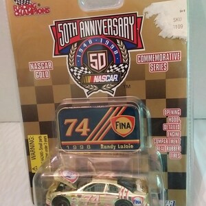 Automóvil coleccionable en fundición a presión y tarjeta NASCAR Gold No. 74 Edición limitada 50.° aniversario 1998