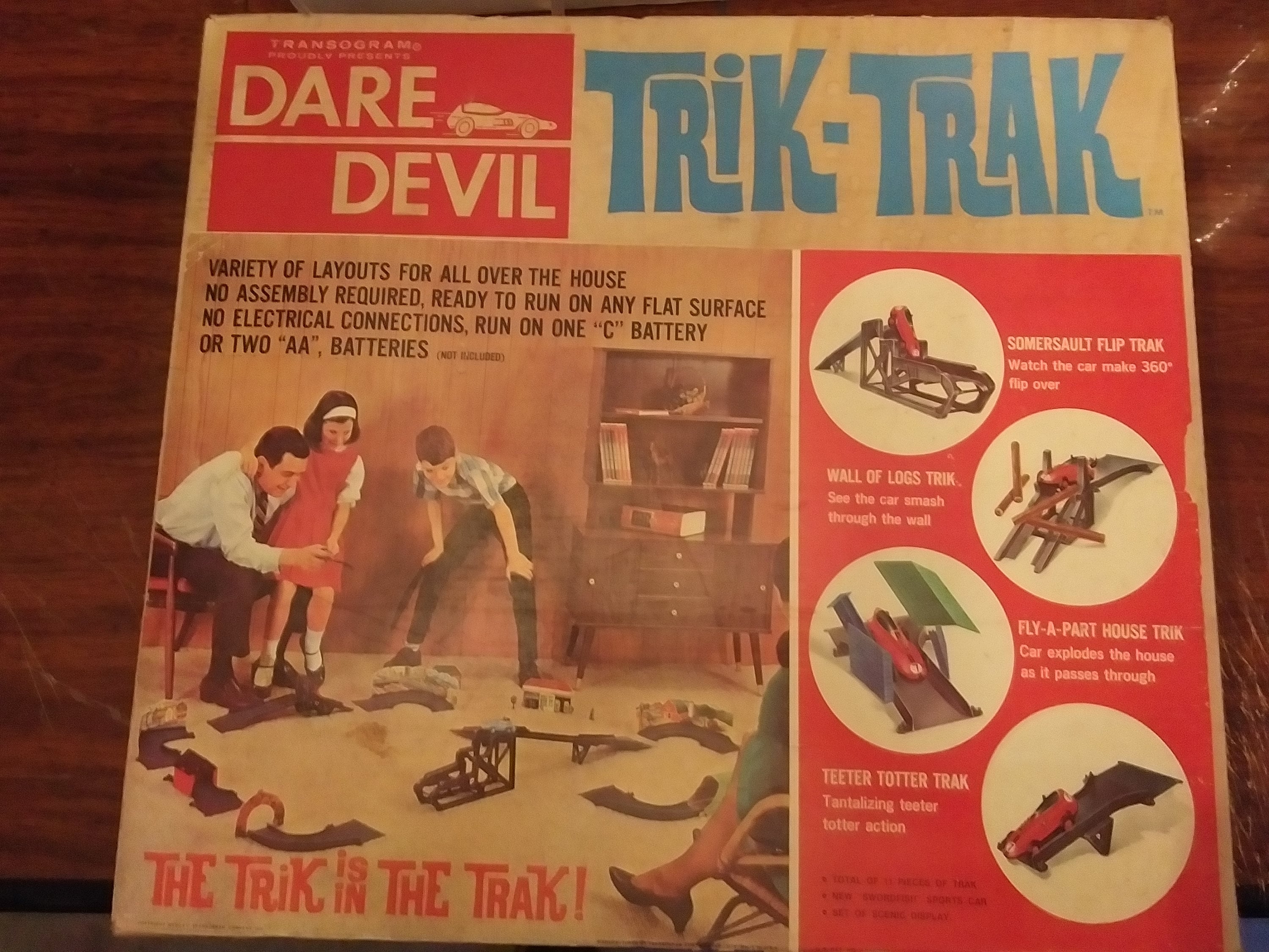 Vintage 1970s Dare-devil Trik Trak Stunt Car Track Course