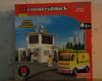 Construblock Emergency Hospital With Ambulance building block set, 390 pieces