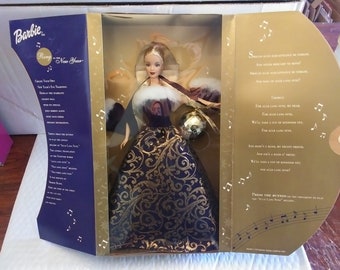 2001 "Ring Im neuen Jahr" Barbie Puppe mit musikalischem Ornament, MIB