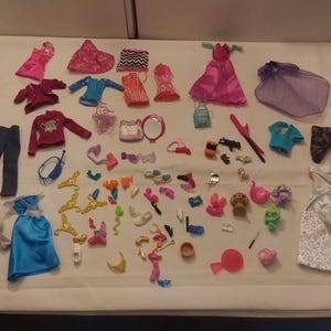 Barbie & Disney Princess Dolls - Ariel, Beast, Horse, Furniture, Wardrobe Closet, Barn image 8