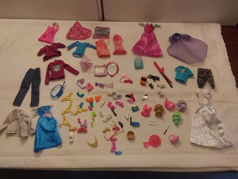 Barbie & Disney Princess Dolls - Ariel, Beast, Horse, Furniture, Wardrobe Closet, Barn image 8