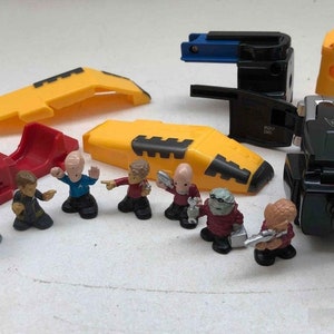 14 Piece Star Trek Mini Action Figures - Kirk, Spock, more Plus Accessories by Titan