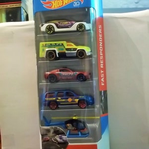 Hot Wheels FAST RESPONDERS die-cast vehicles 5 Pack set, MIB