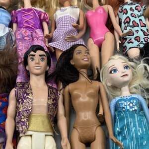 15 muñecas de princesas Disney de Mattel: Elsa, Anna, Mulan, Jasmine y Aladdin imagen 3
