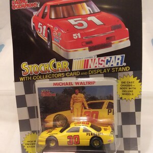 Nascar Stock Car No. 30 Michael Waltrip Die-Cast, Ausstellungswagen, Sammelkarte