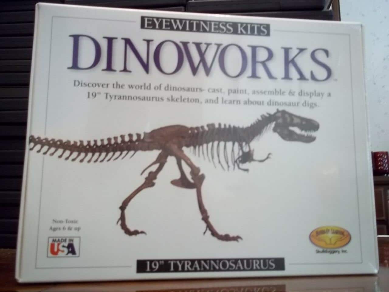 Dinoworks 19 Inch Tyrannosaurus Mold Cast Display Model