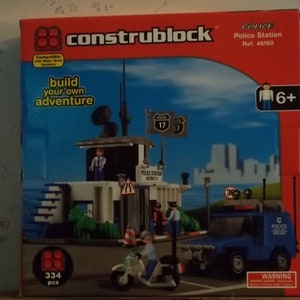Construblock Polizeistation mit Polizeieinheiten Bausatz, 334 Stück