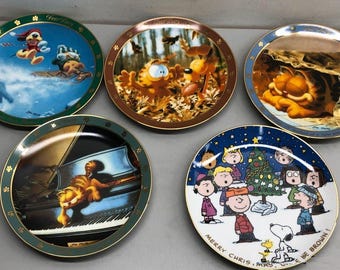 5 Vintage Danbury Mint Collector Plates - Garfield, Peanuts, Charlie Brown