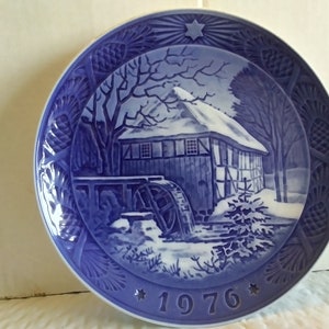 1976 Christmas Plate &quot;Vibaek Water-Mill&quot; by Royal Copenhagen, Denmark