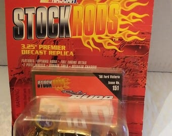 Ford Victoria número 151 de 1956, NASCAR Tide No. 10, de serie, de Racing Champions