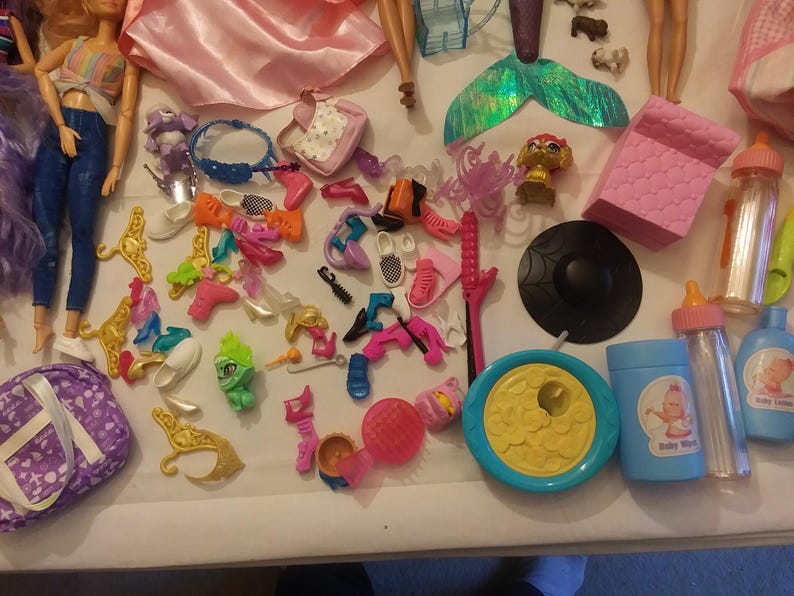 Barbie & Disney Princess Dolls - Ariel, Beast, Horse, Furniture, Wardrobe Closet, Barn image 5