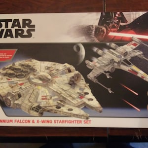 Star Wars The Millennium Falcon Puzzle Model Kit