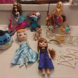 Vintage Disney Barbie - 2 Prinzessinnen, Anna, 2 Maschen und 2 Pferde