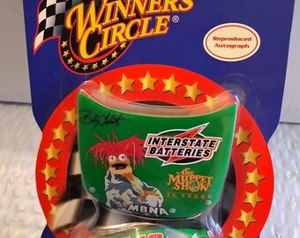 NASCAR Interstate Batteries/Muppets No. 18 Bobby Labonte odlew ciśnieniowy z maską kolektora